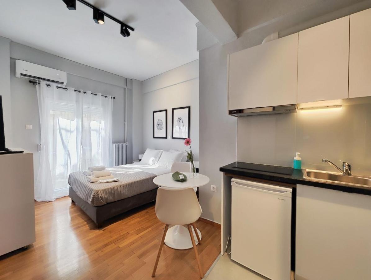 Zea Apartments Piraeus Exterior photo